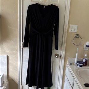 HALARA Elegant long sleeve maxi dress. NWT